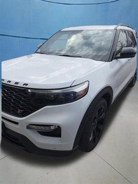 White Metallic 2021 Ford Explorer ST