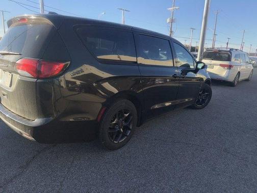 2020 Chrysler Pacifica Touring