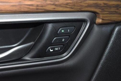 Platinum White Pearl 2020 Honda CR-V Touring