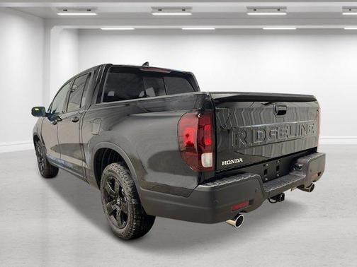 Crystal Black Pearl 2026 Honda Ridgeline Black Edition