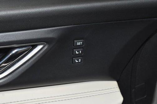 Tungsten Metallic 2019 Subaru Ascent Limited 7-Passenger