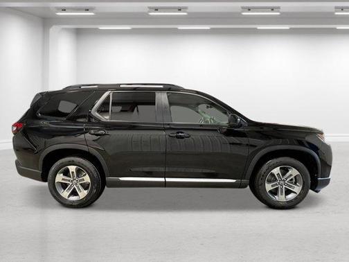 Crystal Black Pearl 2026 Honda Pilot EX-L