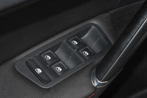 2019 Volkswagen Golf GTI 2.0T SE