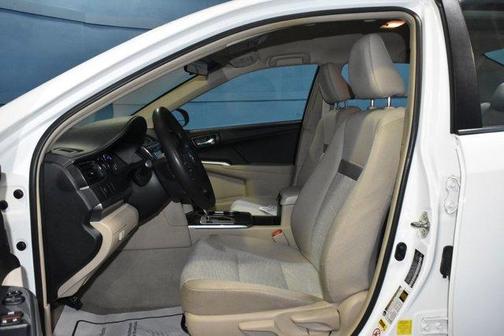 2014 Toyota Camry Hybrid LE