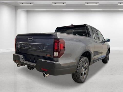 Modern Steel Metallic 2026 Honda Ridgeline TrailSport