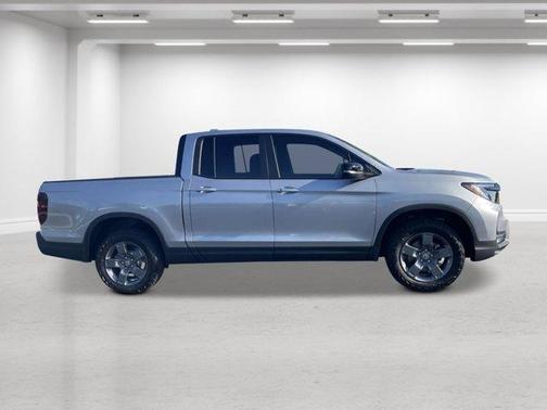 Solar Silver Metallic 2026 Honda Ridgeline TrailSport