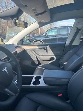 2025 Tesla Model Y Long Range