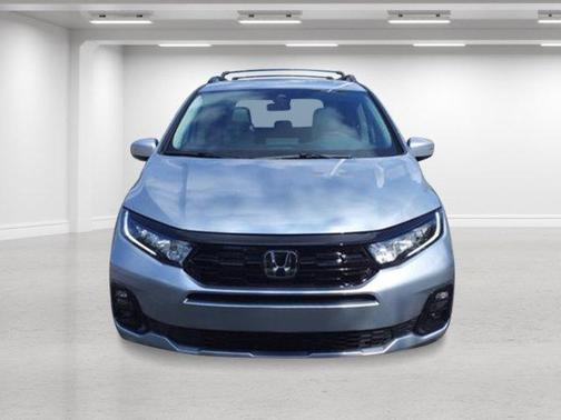 Solar Silver Metallic 2026 Honda Odyssey Elite