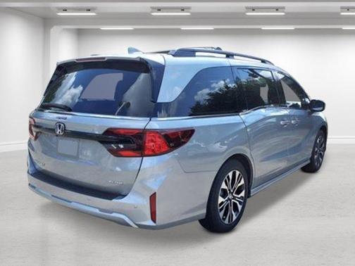 Solar Silver Metallic 2026 Honda Odyssey Elite