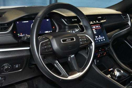 2021 Jeep Grand Cherokee L Laredo