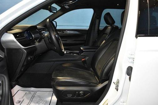 2021 Jeep Grand Cherokee L Laredo