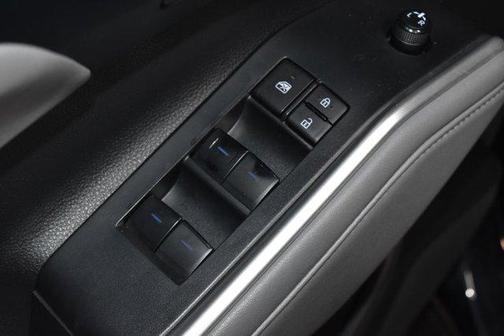 Midnight Black Metallic 2022 Toyota Highlander XLE