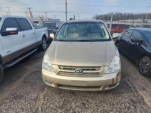 2009 Kia Sedona LX