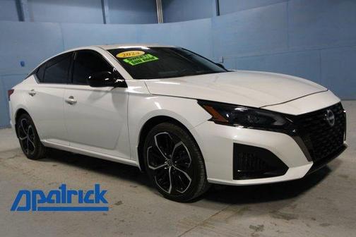 White 2024 Nissan Altima 2.5 SR
