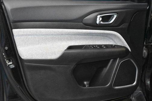 Diamond Black 2022 Jeep Compass Latitude