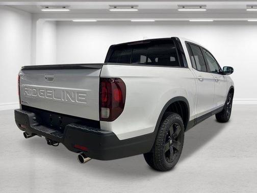 Platinum White Pearl 2026 Honda Ridgeline Black Edition