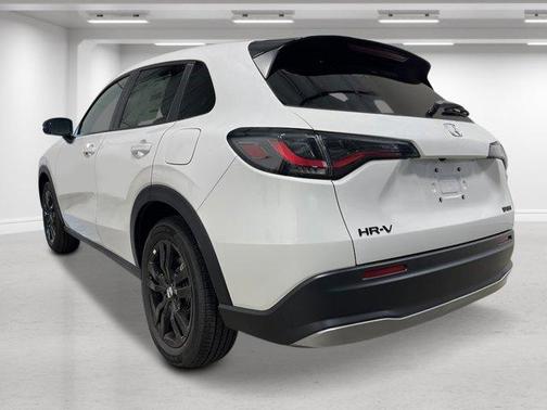 Platinum White Pearl 2027 Honda HR-V Sport