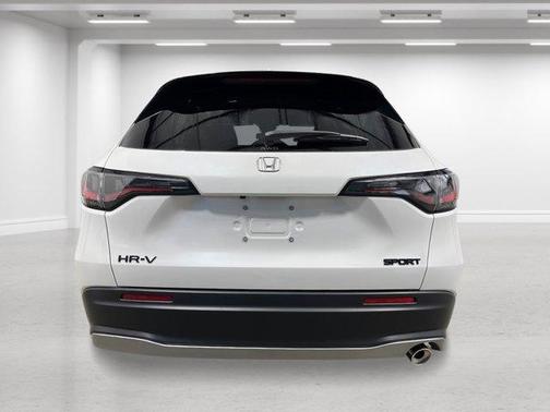 Platinum White Pearl 2027 Honda HR-V Sport