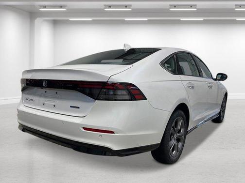 Platinum White Pearl 2026 Honda Accord Hybrid EX-L