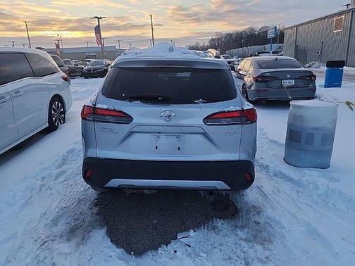 2024 Toyota Corolla Cross XLE