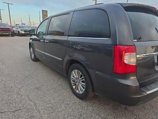 Granite Crystal Clearcoat Metallic 2015 Chrysler Town & Country Touring-L