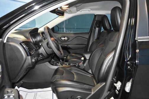 2023 Jeep Cherokee Altitude Lux