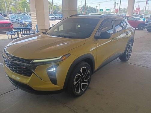 Nitro Yellow 2024 Chevrolet Trax 2RS