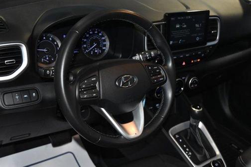 2020 Hyundai VENUE SEL