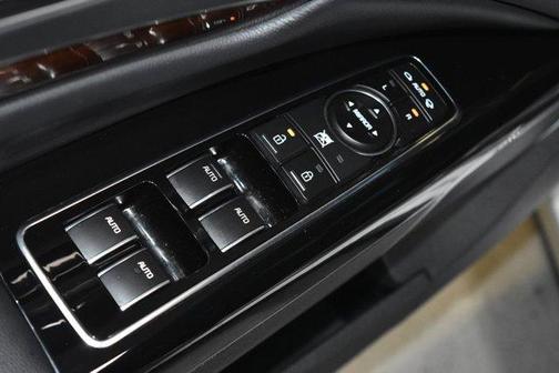 2015 Kia K900 Luxury