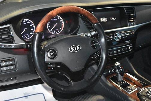 2015 Kia K900 Luxury