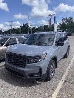 Sonic Gray Pearl 2025 Honda Passport TrailSport