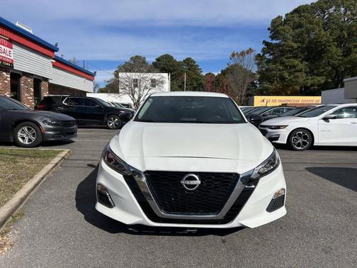 2021 Nissan Altima SR FWD