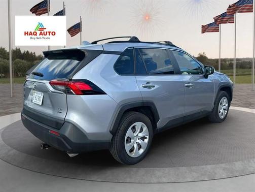Silver Sky Metallic 2019 Toyota RAV4 LE