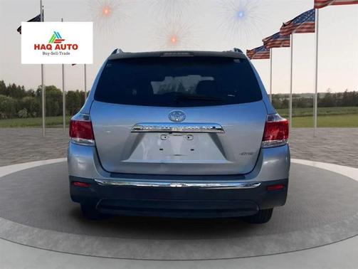 2011 Toyota Highlander SE