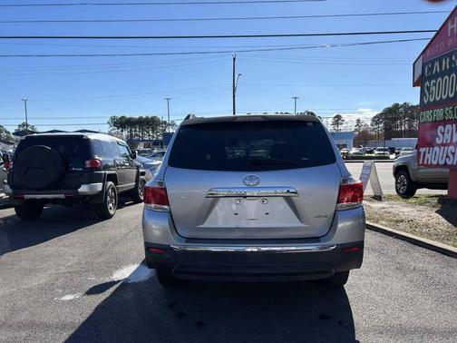 2011 Toyota Highlander SE