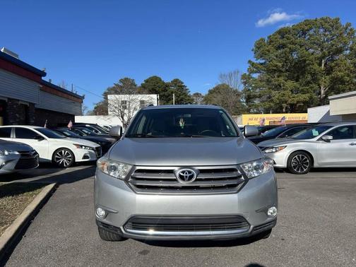 2011 Toyota Highlander SE