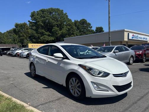 2014 Hyundai ELANTRA SE