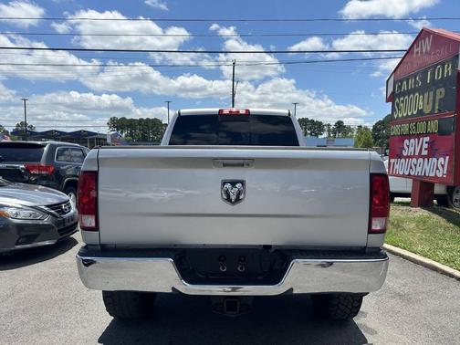 2017 RAM 2500 SLT Crew Cab 4x4 6'4' Box