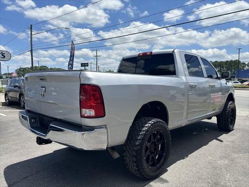 2017 RAM 2500 SLT Crew Cab 4x4 6'4' Box