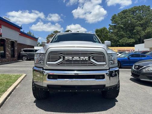 2017 RAM 2500 SLT Crew Cab 4x4 6'4' Box