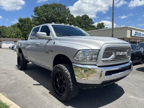 2017 RAM 2500 SLT Crew Cab 4x4 6'4' Box