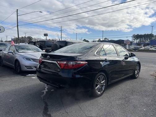2016 Toyota Camry SE