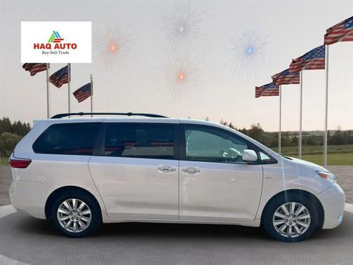 2017 Toyota Sienna XLE