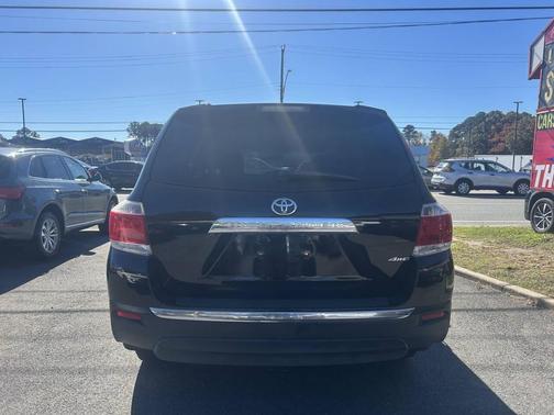 2013 Toyota Highlander SE