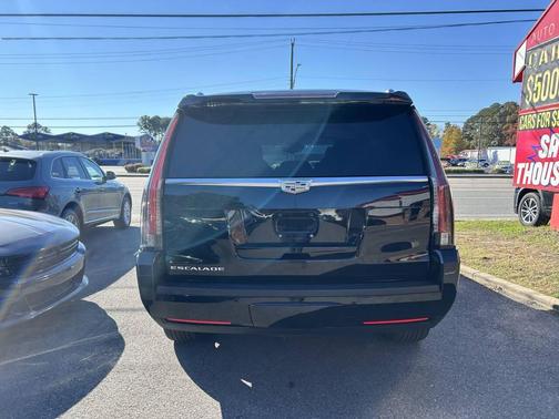 2016 Cadillac Escalade Luxury