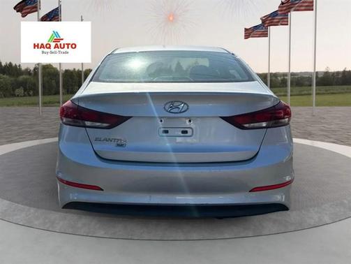 2018 Hyundai ELANTRA SE