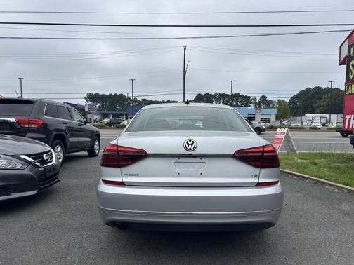 2017 Volkswagen Passat 1.8T S