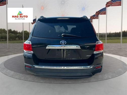 Black 2012 Toyota Highlander SE