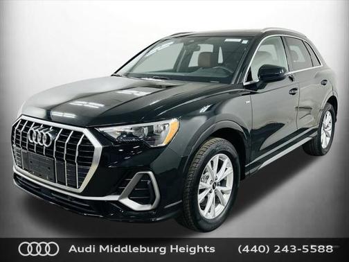 2022 Audi Q3 Premium 45 TFSI S line quattro Tiptronic