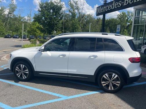 2025 Mercedes-Benz GLB 250 4MATIC